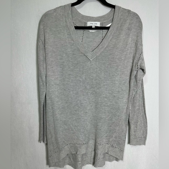 John + Jenn grey V neck sweater - XS - Picture 1 of 4